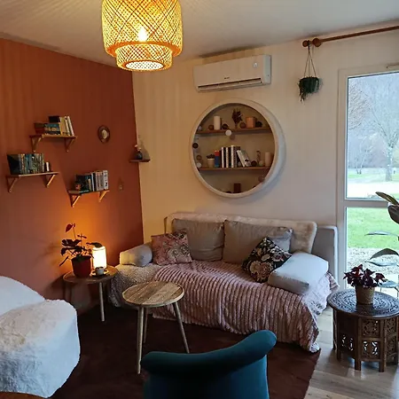 Maisonnette Dans Son Ecrin De Verdure Σπίτι διακοπών