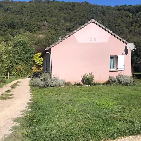 Ferienhaus Maisonnette Dans Son Ecrin De Verdure Saint-Geniez-dʼOlt